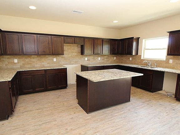 5th image of 241 Tahoe Drive