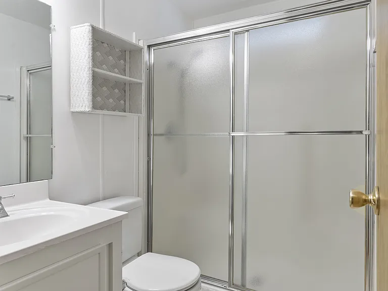5223 E Lindstrom Ln — Photo 9