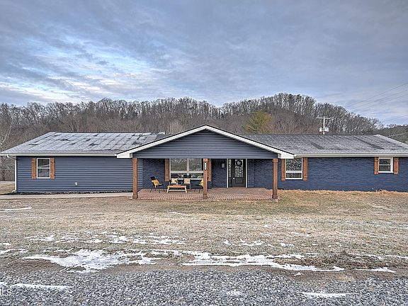 2nd image of 110 Overhill Dr