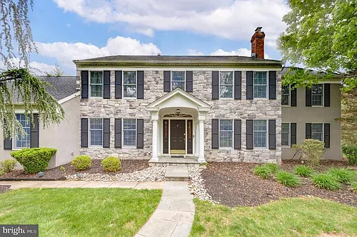 42 Ellsworth Dr Photo 1