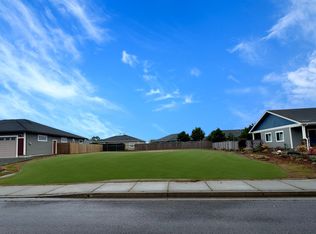 2657 Harrison Ave, Bandon, OR 97411