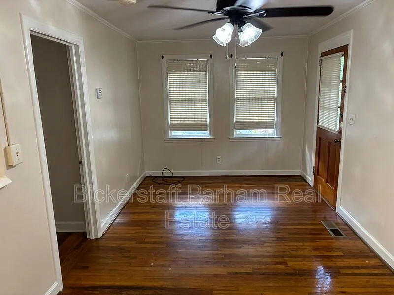 1 bed, 1.0 bath, 500 sqft, $575 — Photo 2