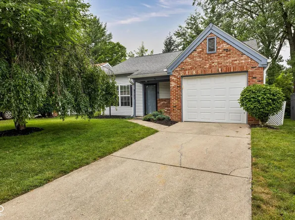 9751 Roxbury Dr, Fishers, IN 46038