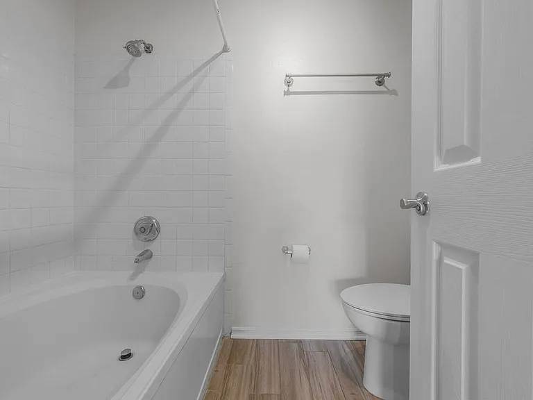 19 Arbor Club Dr #211 — Photo 14