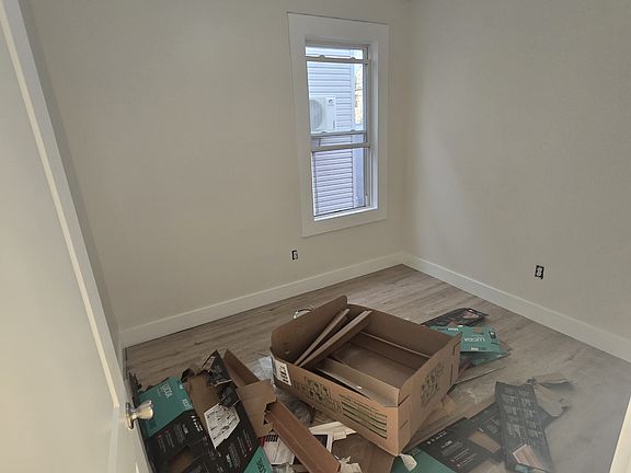 4th image of 148 N 15th St #1A