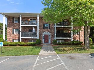 5 Walker Rd APT 2, North Andover, MA 01845
