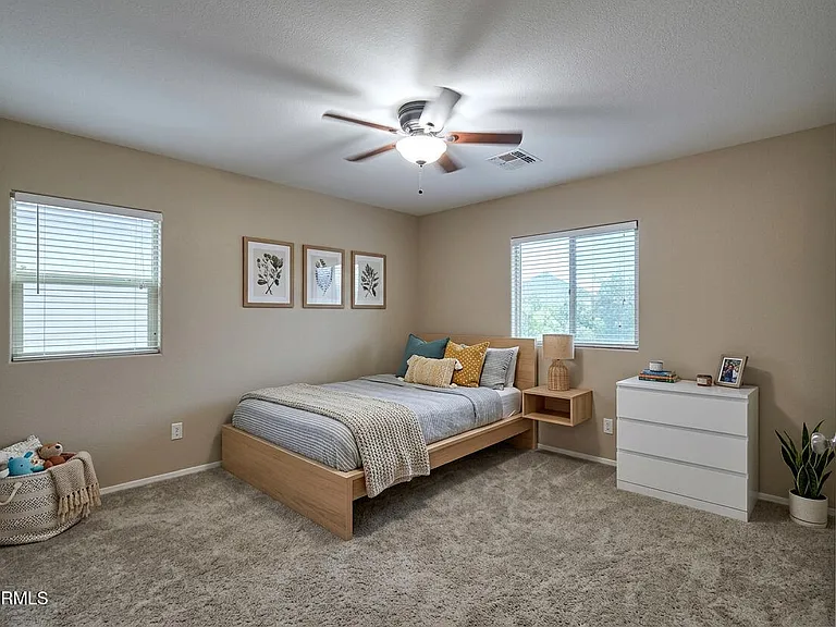 3853 E Branham Ln — Photo 11
