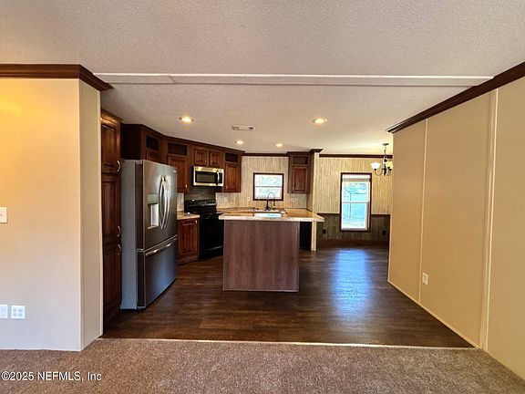 4th image of 257 MAPLE Avenue