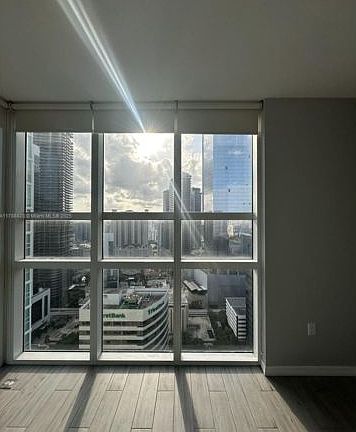 5th image of 950 Brickell Bay Dr #3101