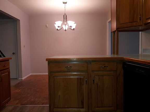 3rd image of 1939 Laurel Oak Dr