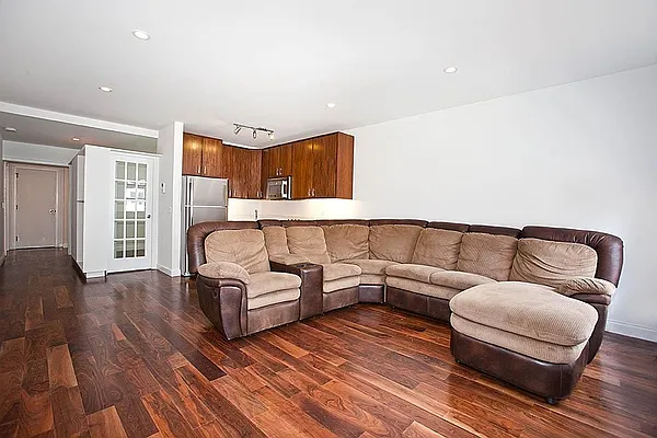 Rented by Keller Williams NYC | media 25