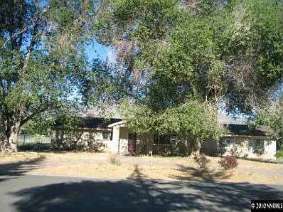 4250 Emerson Dr photo 1
