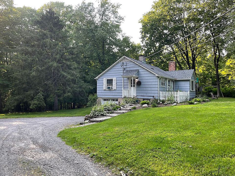 2nd image of 88 E Middle Patent Rd