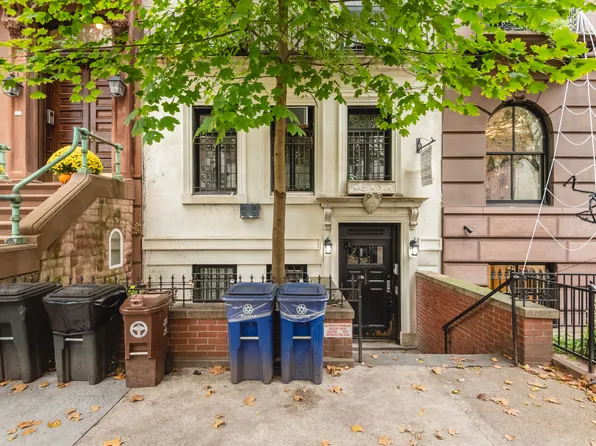 102 Pierrepont Street image 2 of 42