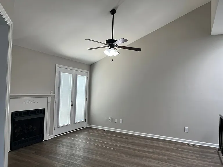 1680 Sleepy Hollow Rd — Photo 9