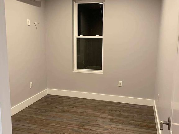4th image of 3001 Broadway APT 3F