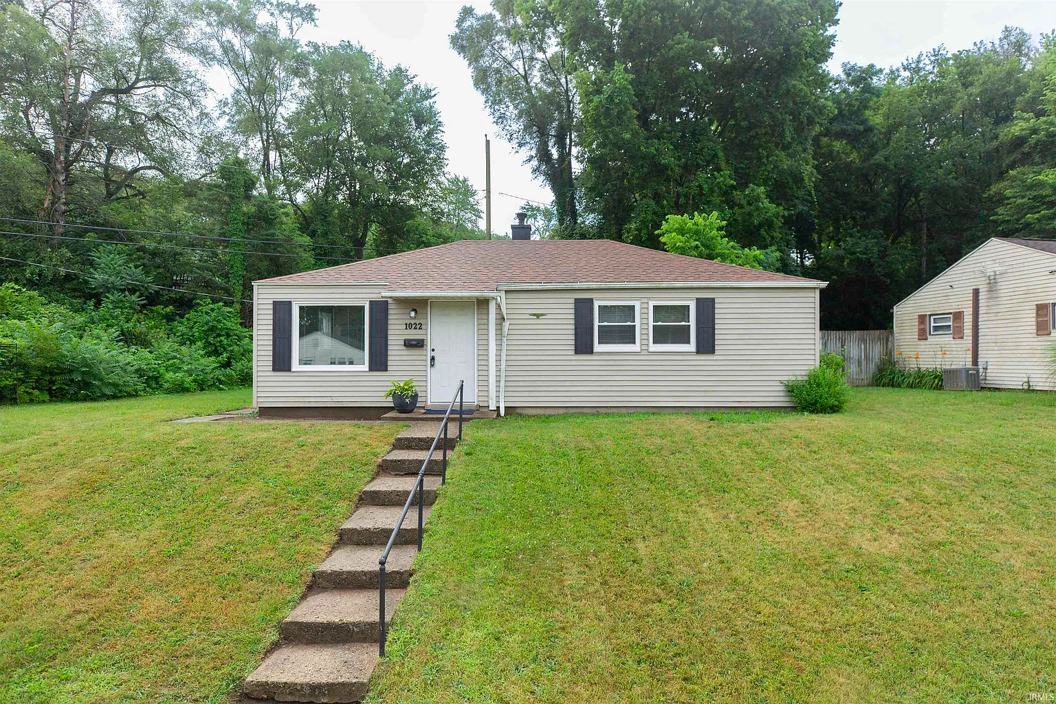 1022 Amhurst Ave photo 1