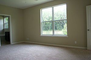 4th image of 220 Roaring Brook Dr