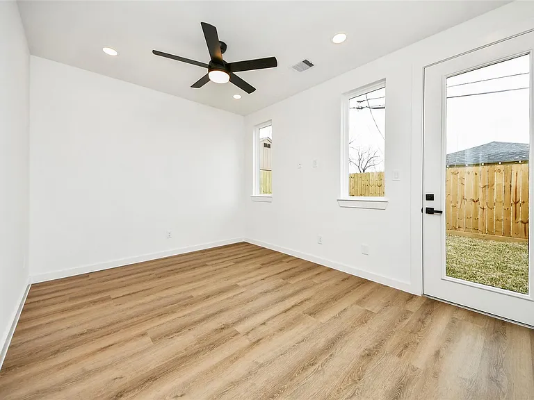 5201 Fairchild St #B — Photo 26