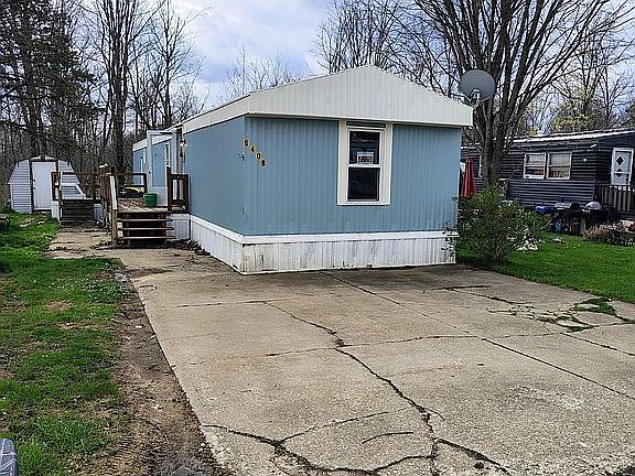2nd image of 6408 Linda Ln