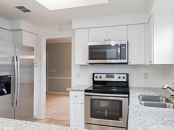 Updated Kitchen with New Stainless Steel