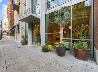 922 NW 11th Ave APT 305, Portland, OR 97209