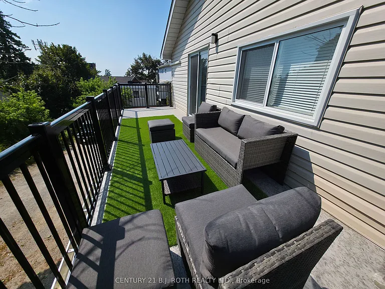 82 Albert St N #2 — Photo 12