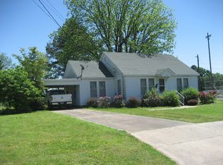 505 N 10th St, Paris, AR 72855