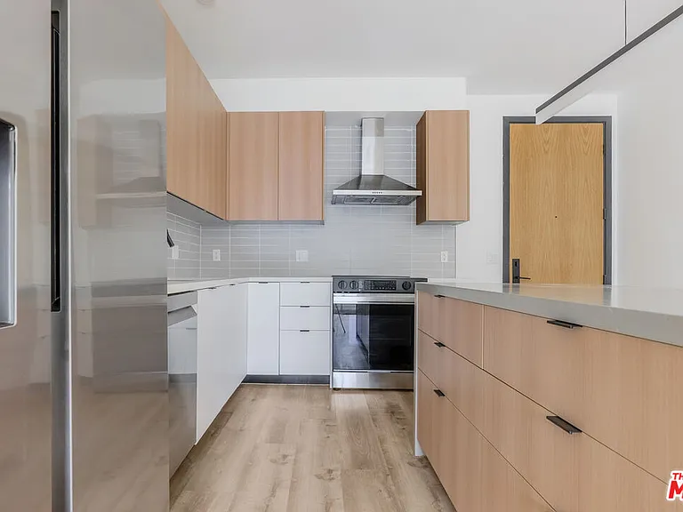 5657 Virginia Ave #202 — Photo 6