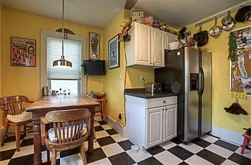 Kitchen with eat in nook