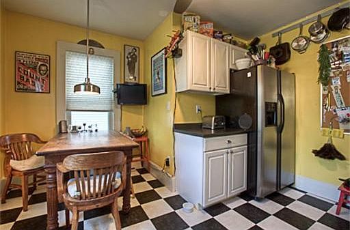 Kitchen with eat in nook