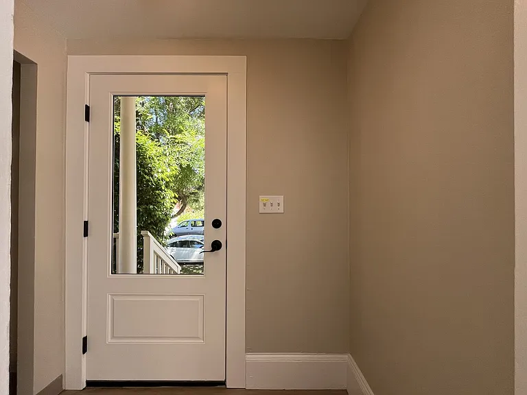 2850 NE Davis St — Photo 5