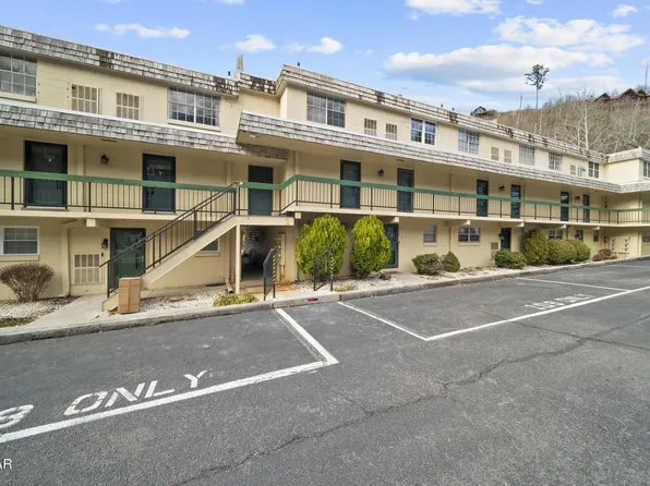 260 Roaring Fork Rd APT 217, Gatlinburg, TN 37738