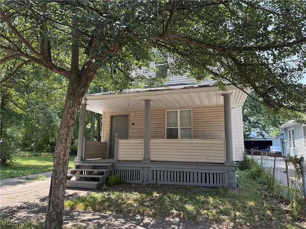 2066 W 81st St, Cleveland, OH 44102