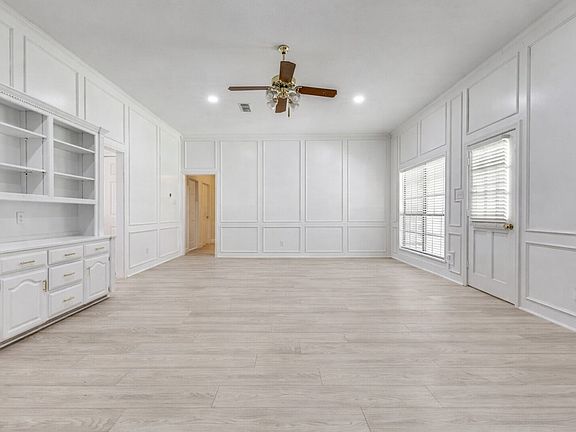 5th image of 9A Rhea Mills Cir