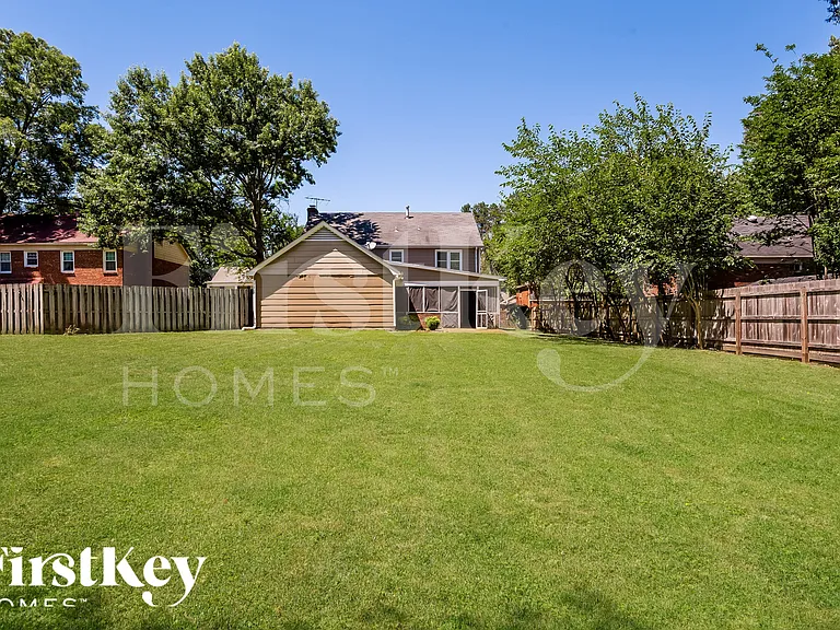 6991 Dashwood Dr — Photo 18