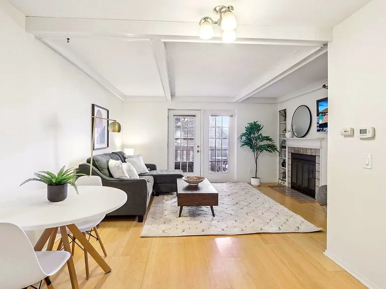 336 N Allen St #3 — Photo 2