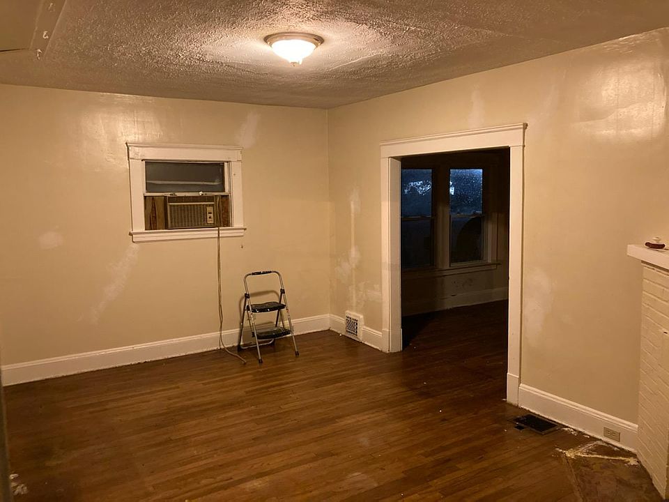 2nd image of 1238 E 146th St