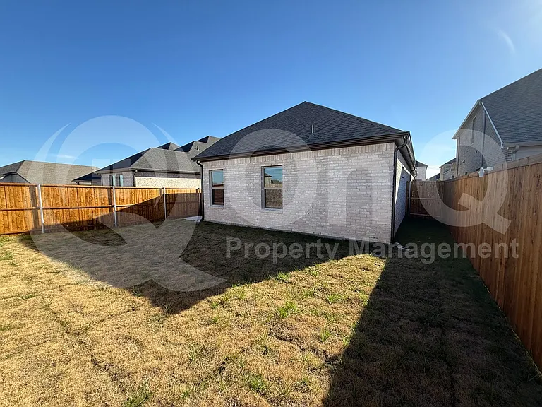 1004 Knox River Dr — Photo 28