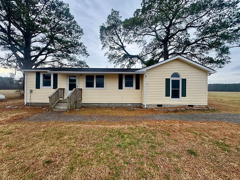 116 Cooper Rd — Photo 1