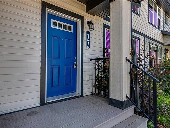 2nd image of 17 Hawthorn Pl