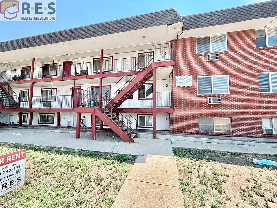 1080 S Eliot St #204