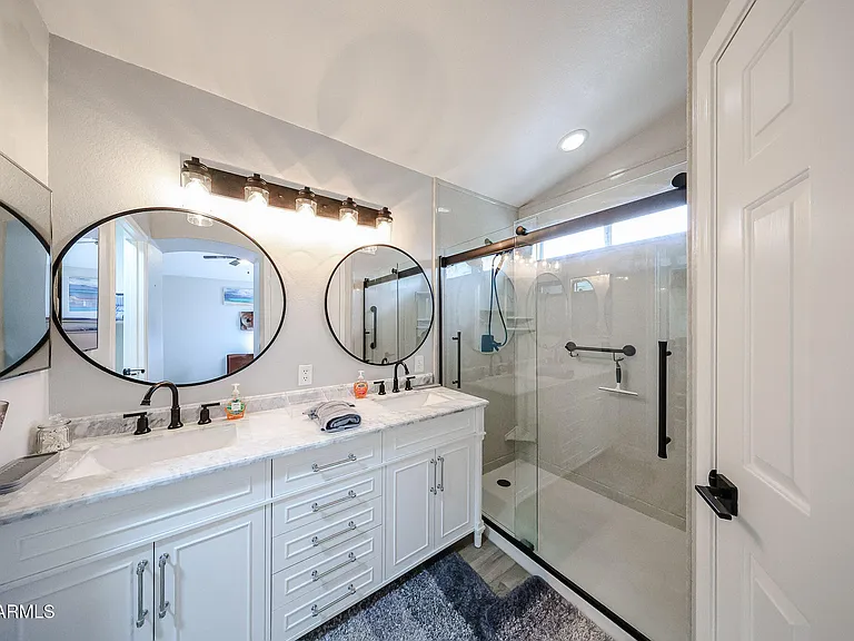 3902 E Rosemonte Dr — Photo 23