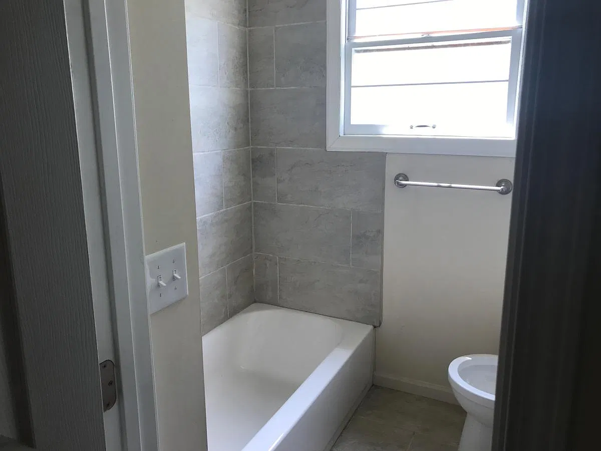 2 bed, 1023 sqft, $1,000 — Photo 1