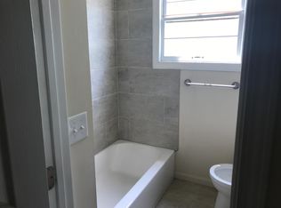 212 W Collins Ct, Louisville, KY 40214