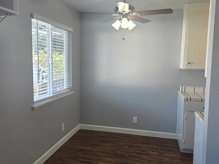 1241 Juniper Dr #C — Photo 4