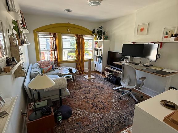 2nd image of 8020 John R St