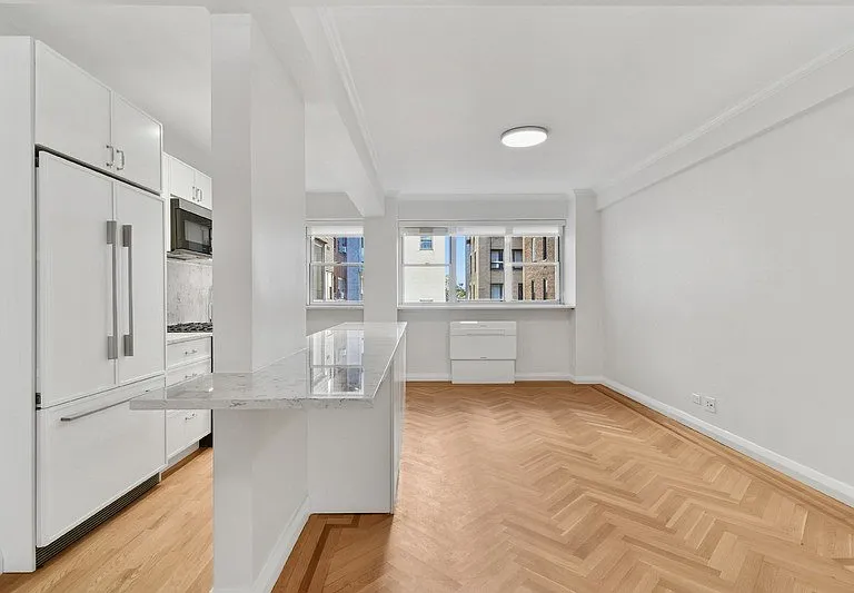 85 E End Ave #5F — Photo 7