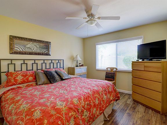 5th image of 10531 W Palmeras Dr