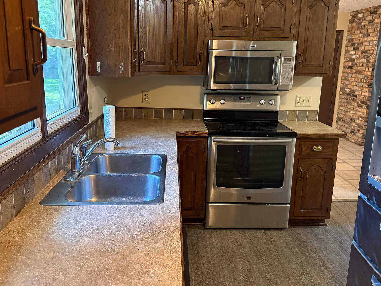 2 bed, $1,100 — Photo 3